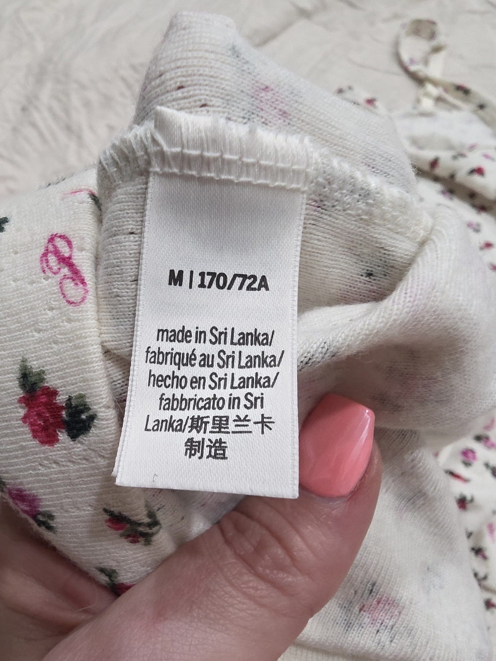 Victoria's Secret White Cami & Shorts Pajama Set w Pink Floral Print-Never worn - Picture 3 of 3